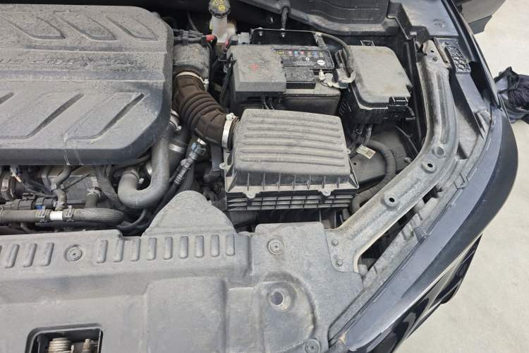 Used CHANGAN UNI-T 2020 1.5T Prestige Version Engine Bay Left