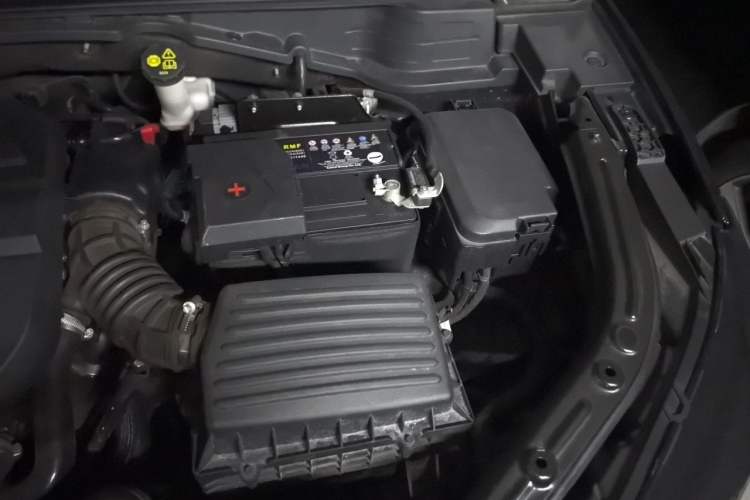 Used CHANGAN UNI-T 2020 1.5T Prestige Version Engine Bay Left