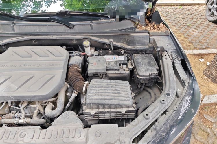 Used CHANGAN UNI-T 2020 1.5T Prestige Version Engine Bay Left