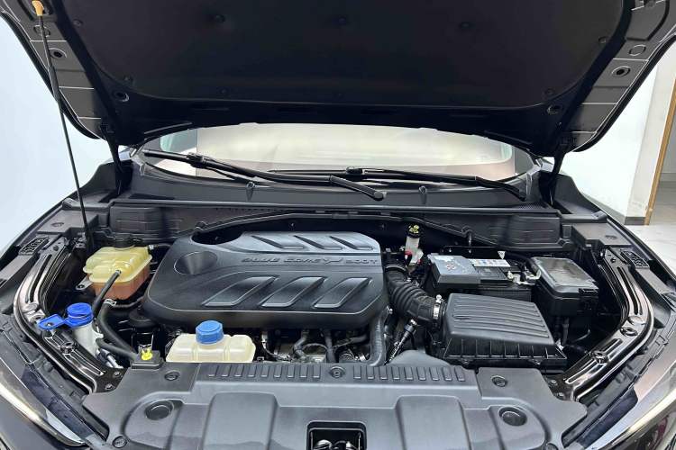 Used CHANGAN UNI-T 2020 1.5T Flagship Version Engine Bay
