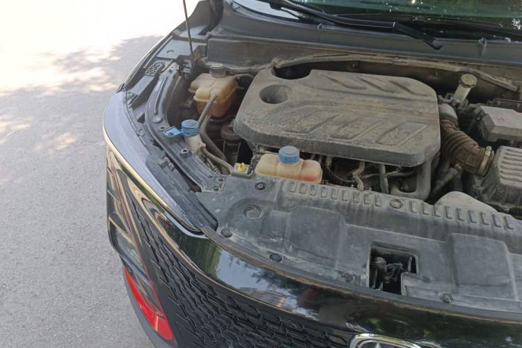 Used CHANGAN UNI-T 2020 1.5T Prestige Version Engine Bay Right