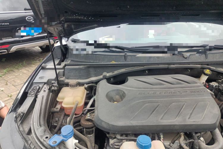 Used CHANGAN UNI-T 2020 1.5T Flagship Version Engine Bay Right