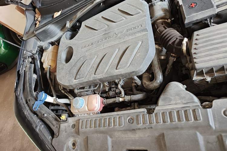 Used CHANGAN UNI-T 2020 1.5T Prestige Version Engine Bay Right