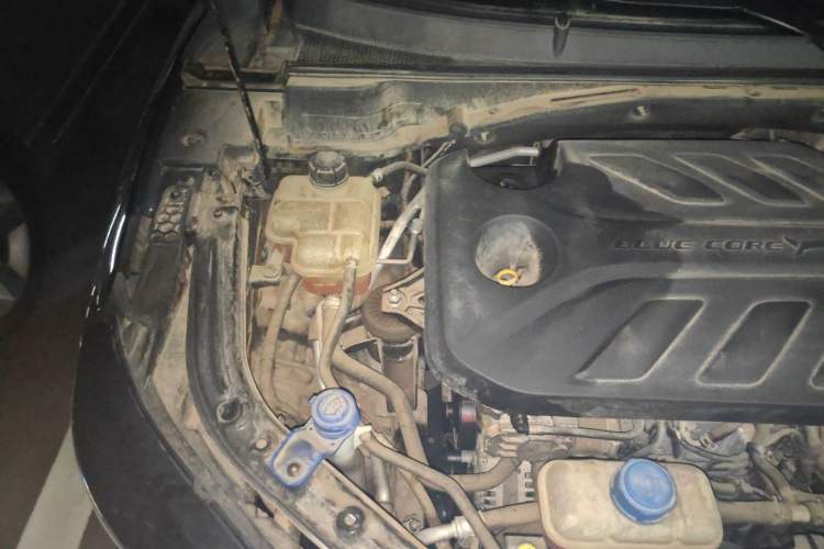 Used CHANGAN UNI-T 2020 1.5T Flagship Version Engine Bay Right