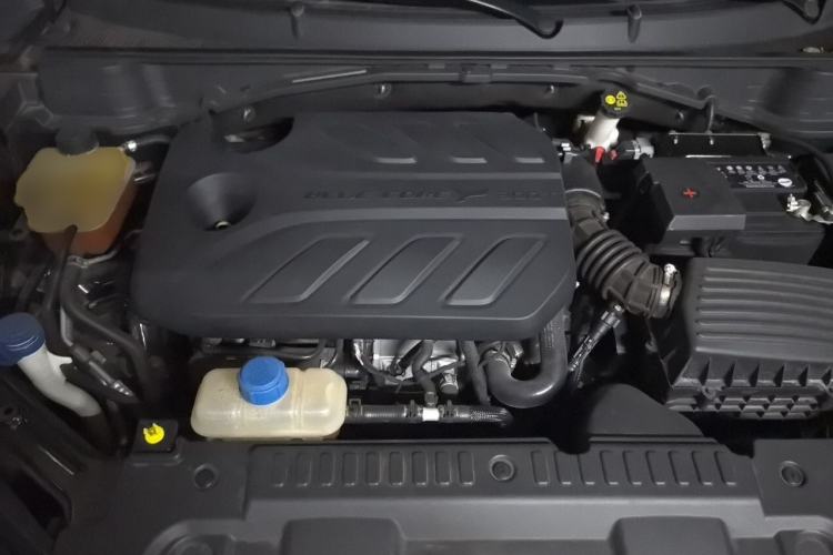 Used CHANGAN UNI-T 2020 1.5T Prestige Version Engine Bay