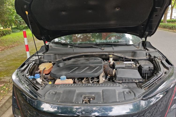 Used CHANGAN UNI-T 2020 1.5T Prestige Version Engine Bay