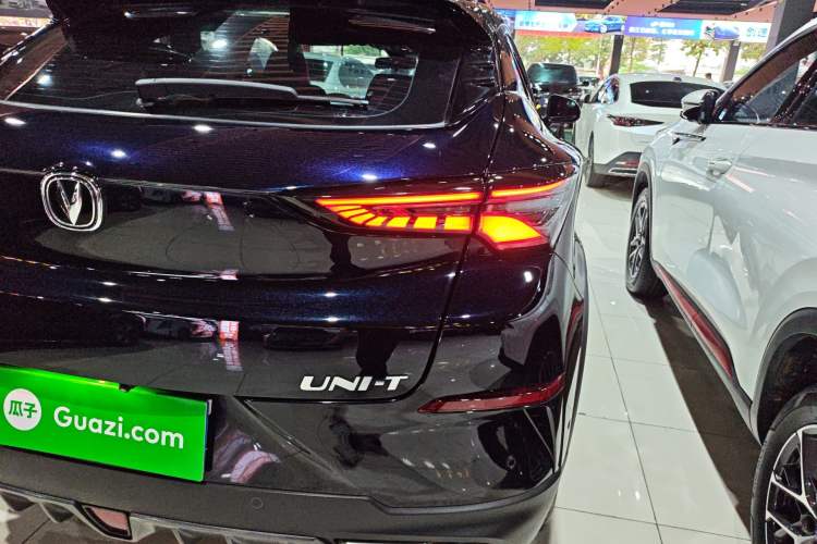 Used CHANGAN UNI-T 2020 1.5T Flagship Version Exterior 3