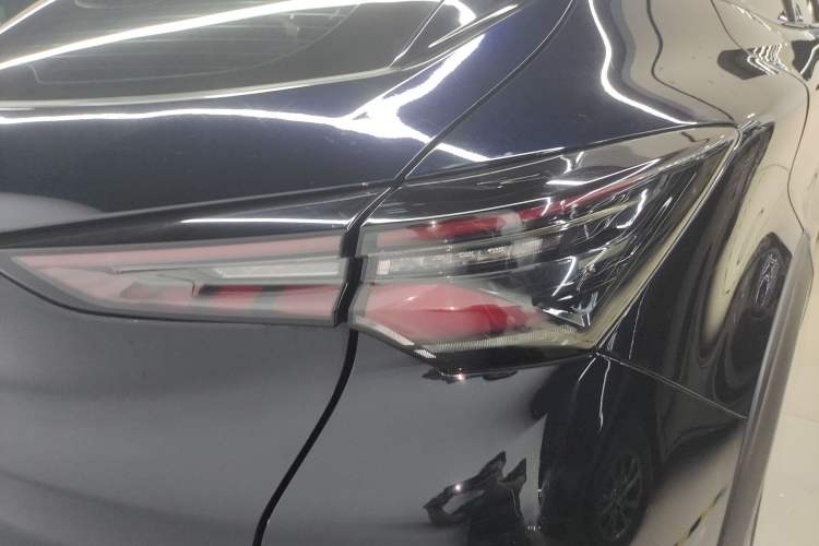 Used CHANGAN UNI-T 2020 1.5T Prestige Version Exterior 3