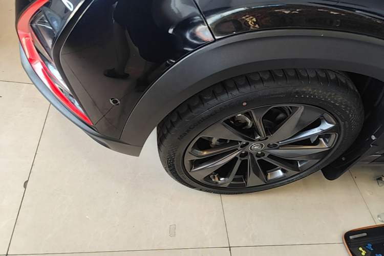 Used CHANGAN UNI-T 2020 1.5T Flagship Version Exterior 4