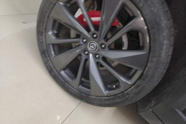 Used CHANGAN UNI-T 2020 1.5T Prestige Version Exterior 5