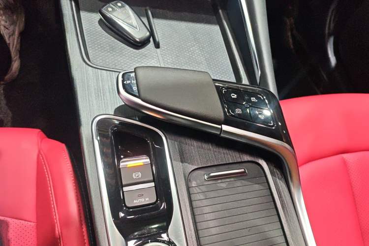 Used CHANGAN UNI-T 2020 1.5T Flagship Version Gear Lever