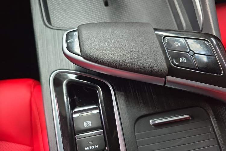 Used CHANGAN UNI-T 2020 1.5T Prestige Version Gear Lever