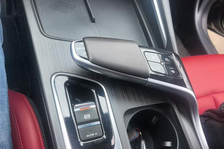 Used CHANGAN UNI-T 2020 1.5T Flagship Version Gear Lever