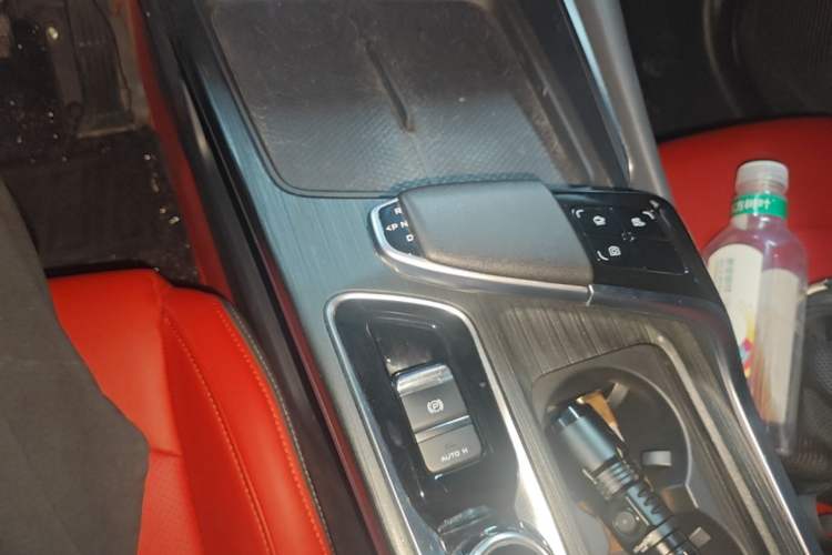 Used CHANGAN UNI-T 2020 1.5T Prestige Version Gear Lever