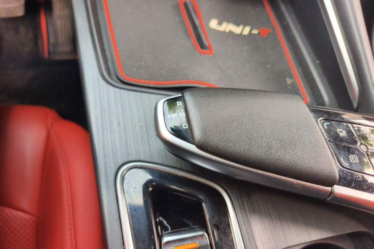 Used CHANGAN UNI-T 2020 1.5T Flagship Version Gear Lever