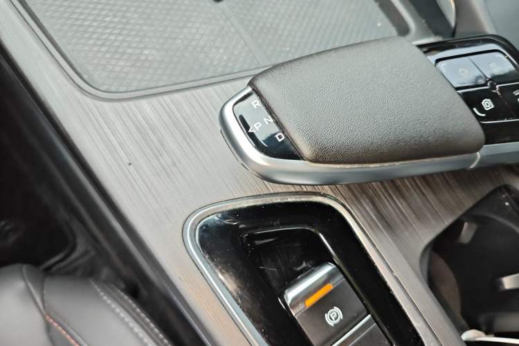 Used CHANGAN UNI-T 2020 1.5T Flagship Version Gear Lever