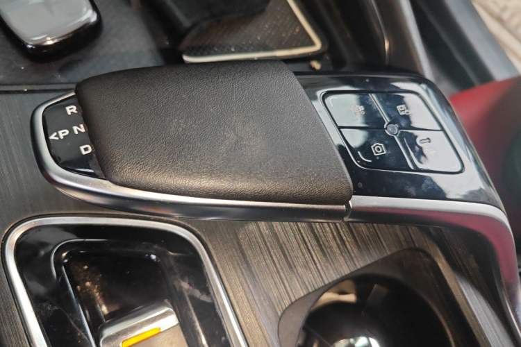 Used CHANGAN UNI-T 2020 1.5T Flagship Version Gear Lever
