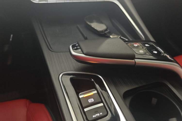 Used CHANGAN UNI-T 2020 1.5T Flagship Version Gear Lever