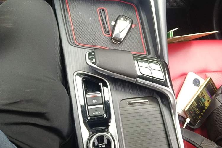 Used CHANGAN UNI-T 2020 1.5T Prestige Version Gear Lever