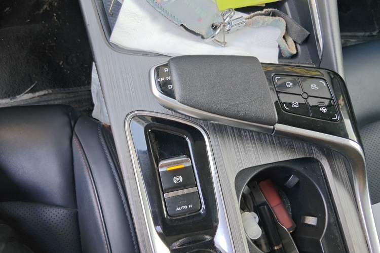 Used CHANGAN UNI-T 2020 1.5T Flagship Version Gear Lever
