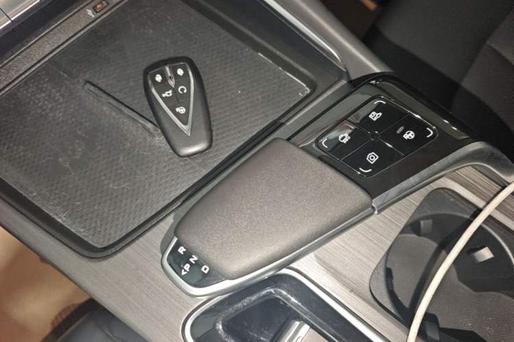 Used CHANGAN UNI-T 2020 1.5T Flagship Version Gear Lever