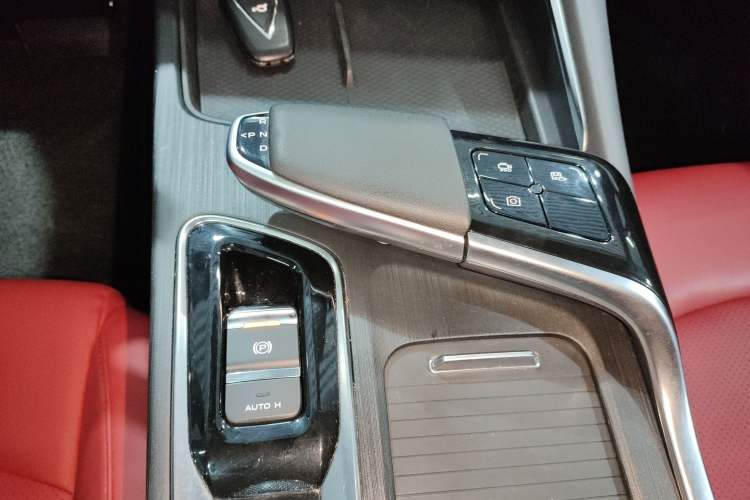 Used CHANGAN UNI-T 2020 1.5T Prestige Version Gear Lever