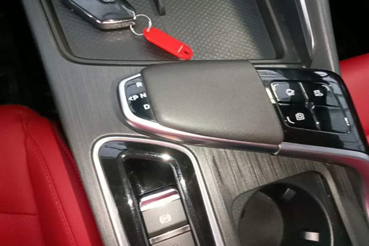 Used CHANGAN UNI-T 2020 1.5T Prestige Version Gear Lever