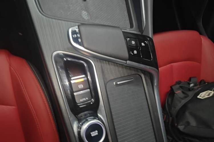 Used CHANGAN UNI-T 2020 1.5T Prestige Version Gear Lever