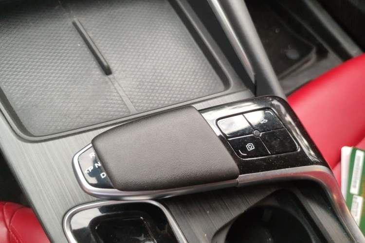 Used CHANGAN UNI-T 2020 1.5T Prestige Version Gear Lever