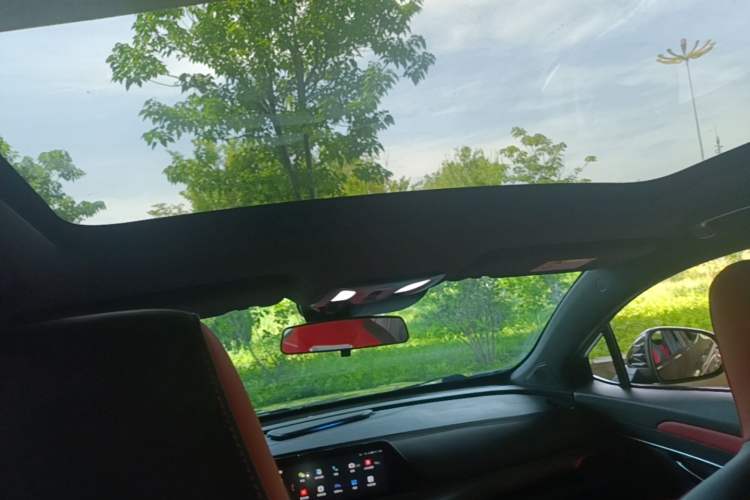 Used CHANGAN UNI-T 2020 1.5T Prestige Version Headliner