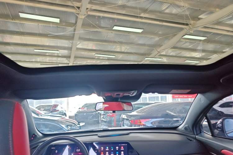 Used CHANGAN UNI-T 2020 1.5T Prestige Version Headliner