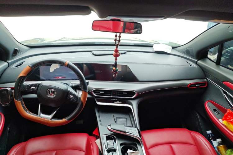 Used CHANGAN UNI-T 2020 1.5T Prestige Version Headliner