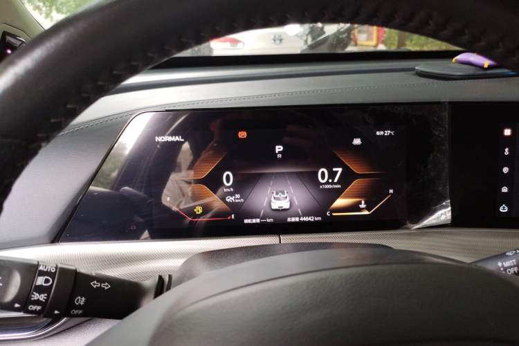 Used CHANGAN UNI-T 2020 1.5T Flagship Version Instrument Cluster