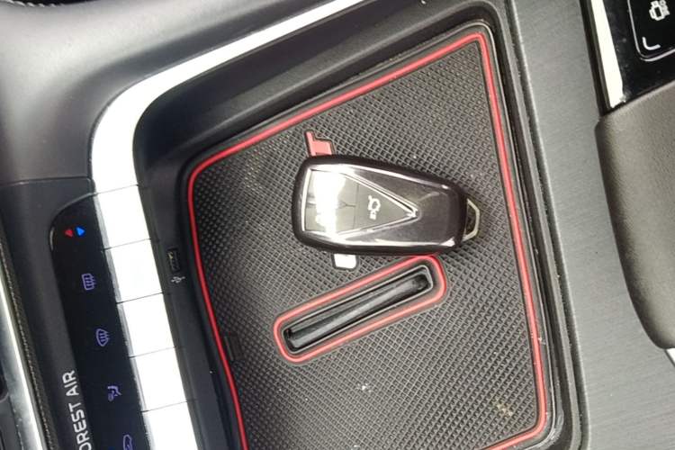 Used CHANGAN UNI-T 2020 1.5T Prestige Version Interior 1