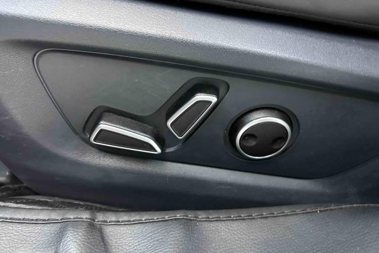 Used CHANGAN UNI-T 2020 1.5T Flagship Version Interior 8