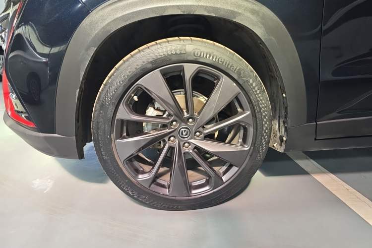 Used CHANGAN UNI-T 2020 1.5T Prestige Version Left Front Wheel Hub