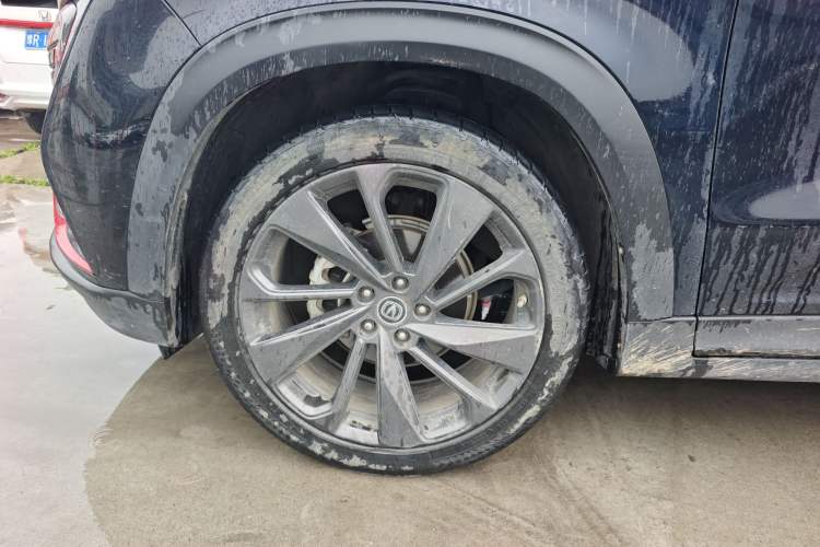 Used CHANGAN UNI-T 2020 1.5T Prestige Version Left Front Wheel Hub
