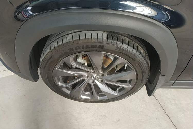 Used CHANGAN UNI-T 2020 1.5T Flagship Version Left Front Wheel Hub