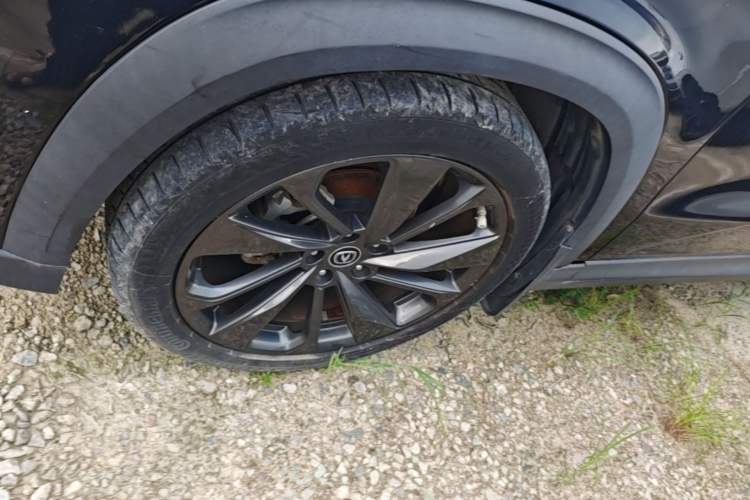 Used CHANGAN UNI-T 2020 1.5T Prestige Version Left Front Wheel Hub