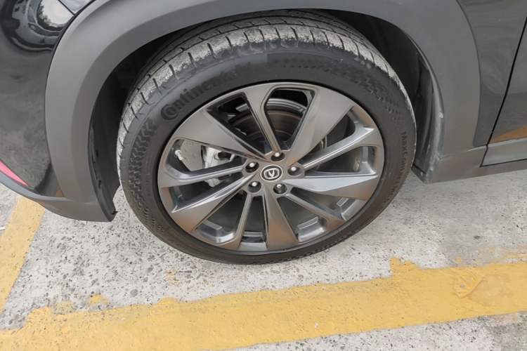 Used CHANGAN UNI-T 2020 1.5T Prestige Version Left Front Wheel Hub