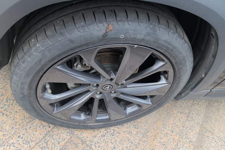 Used CHANGAN UNI-T 2020 1.5T Flagship Version Left Front Wheel Hub