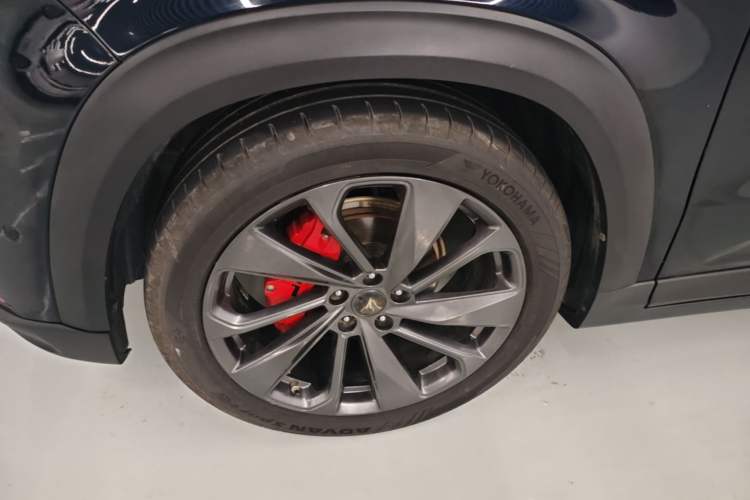 Used CHANGAN UNI-T 2020 1.5T Flagship Version Left Front Wheel Hub