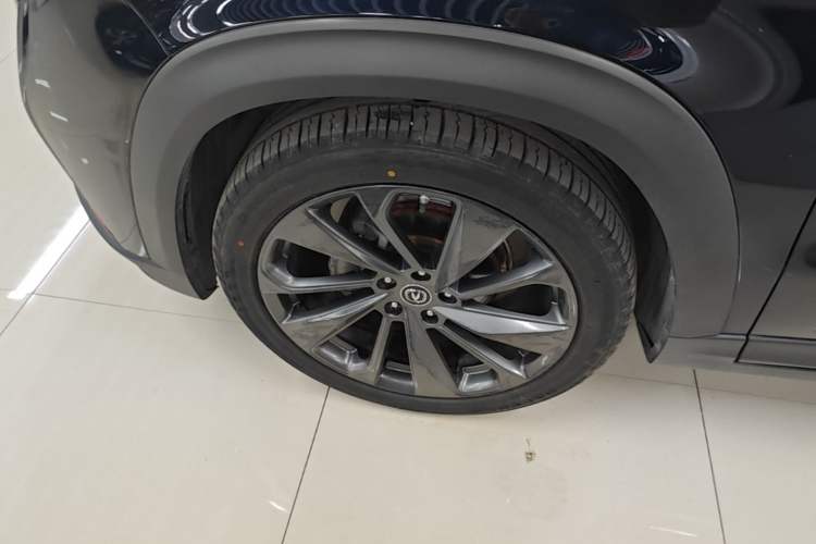 Used CHANGAN UNI-T 2020 1.5T Prestige Version Left Front Wheel Hub
