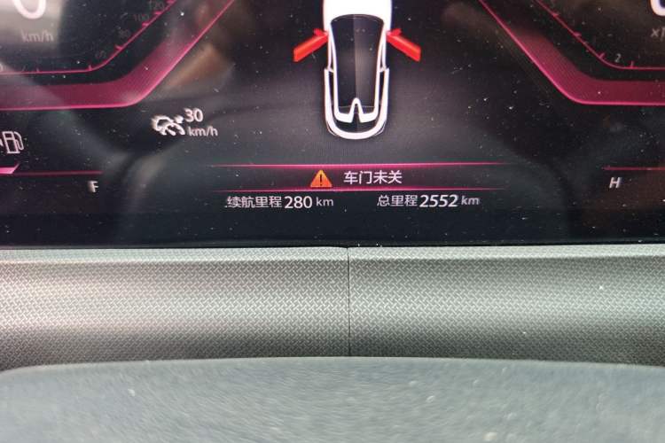 Used CHANGAN UNI-T 2020 1.5T Flagship Version Odometer Close Up