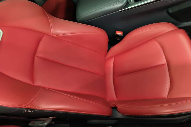 Used CHANGAN UNI-T 2020 1.5T Prestige Version Right Front Seat