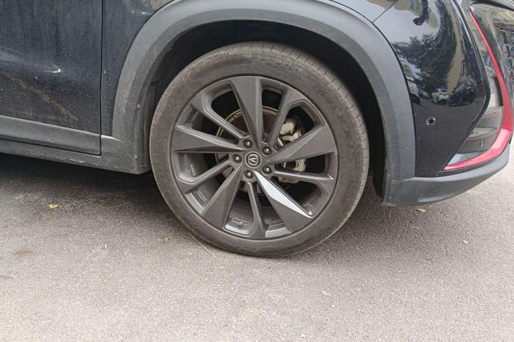 Used CHANGAN UNI-T 2020 1.5T Flagship Version Right Front Wheel Hub
