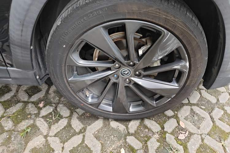 Used CHANGAN UNI-T 2020 1.5T Flagship Version Right Front Wheel Hub