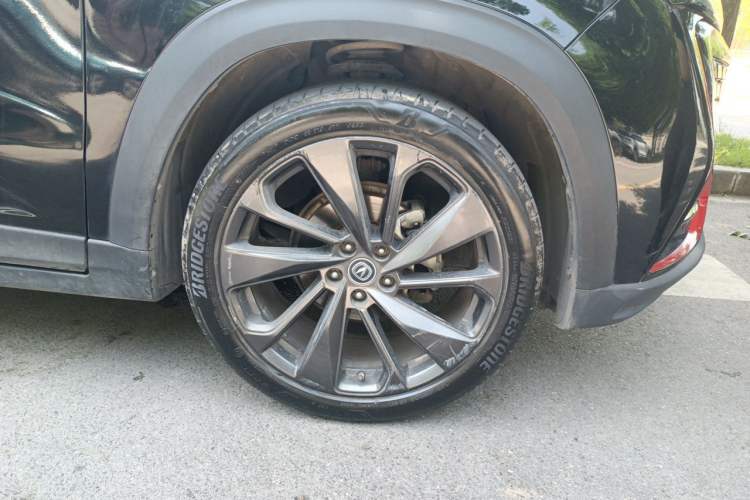Used CHANGAN UNI-T 2020 1.5T Prestige Version Right Front Wheel Hub