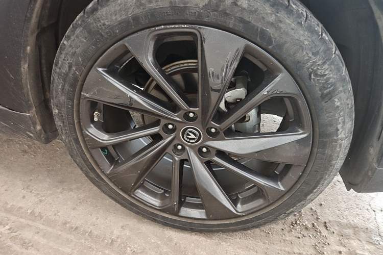 Used CHANGAN UNI-T 2020 1.5T Prestige Version Right Front Wheel Hub