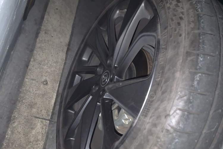 Used CHANGAN UNI-T 2020 1.5T Prestige Version Right Front Wheel Hub